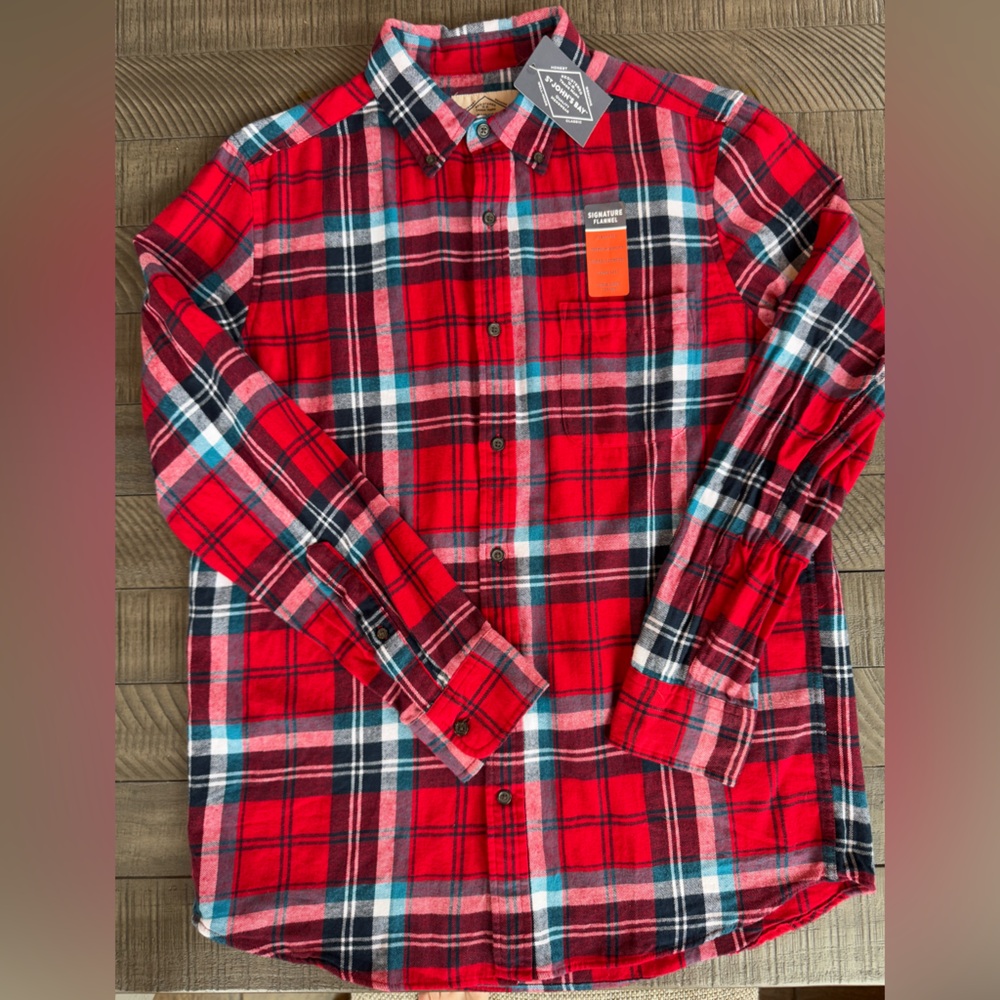 St. John’s Bay Plaid Flannel Long Sleeve Button Down Men’s Shirt Size Medium NWT